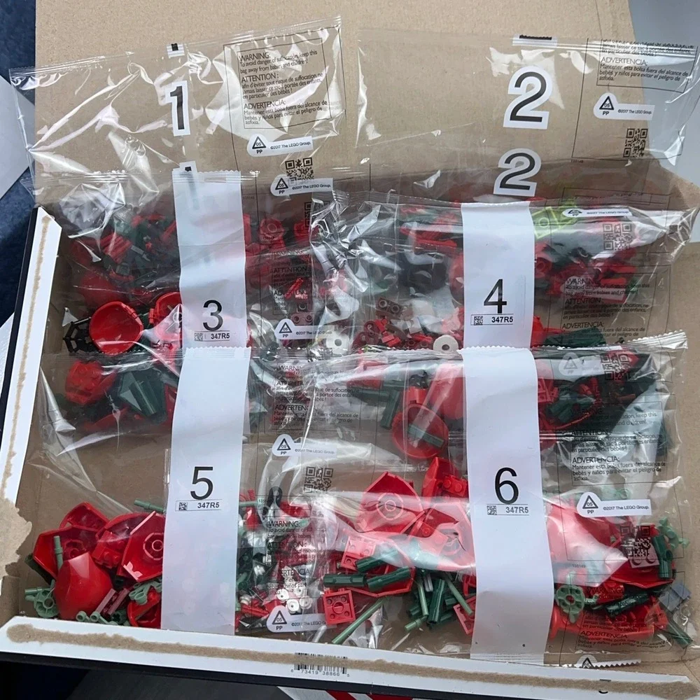 LEGO Botanicals Bouquet of Roses 10328 Building Set 822 Pcs Red Flowers Adult
